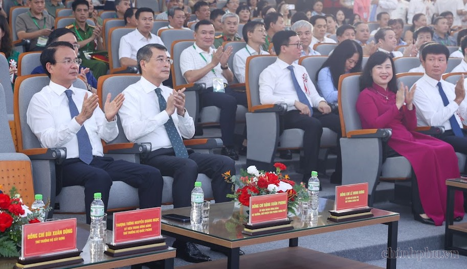 Thủ tướng Chính phủ Lê Minh Hưng và các đại biểu dự buổi lễ - Ảnh: VGP Thủ tướng Chính phủ Lê Minh Hưng và các đại biểu dự buổi lễ - Ảnh: VGP