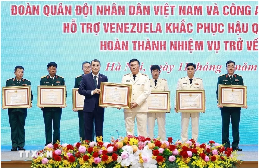 Thủ tướng: Xây dựng lực lượng cứu nạn, cứu hộ quốc tế tinh nhuệ, chuyên nghiệp