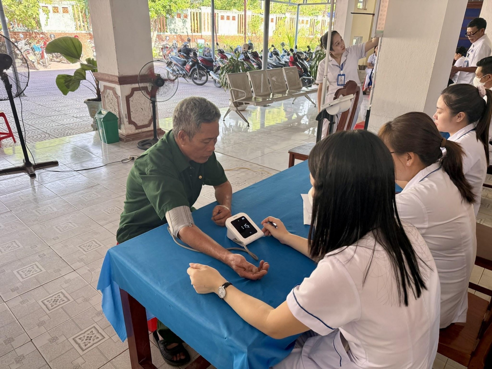 Xã Trung Thuần (Quảng Trị): 463 người có công được khám sức khỏe định kỳ Xã Trung Thuần (Quảng Trị): 463 người có công được khám sức khỏe định kỳ