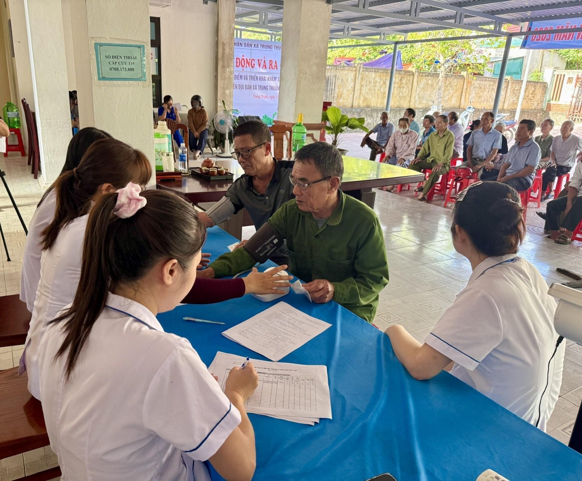 Xã Trung Thuần (Quảng Trị): 463 người có công được khám sức khỏe định kỳ Xã Trung Thuần (Quảng Trị): 463 người có công được khám sức khỏe định kỳ