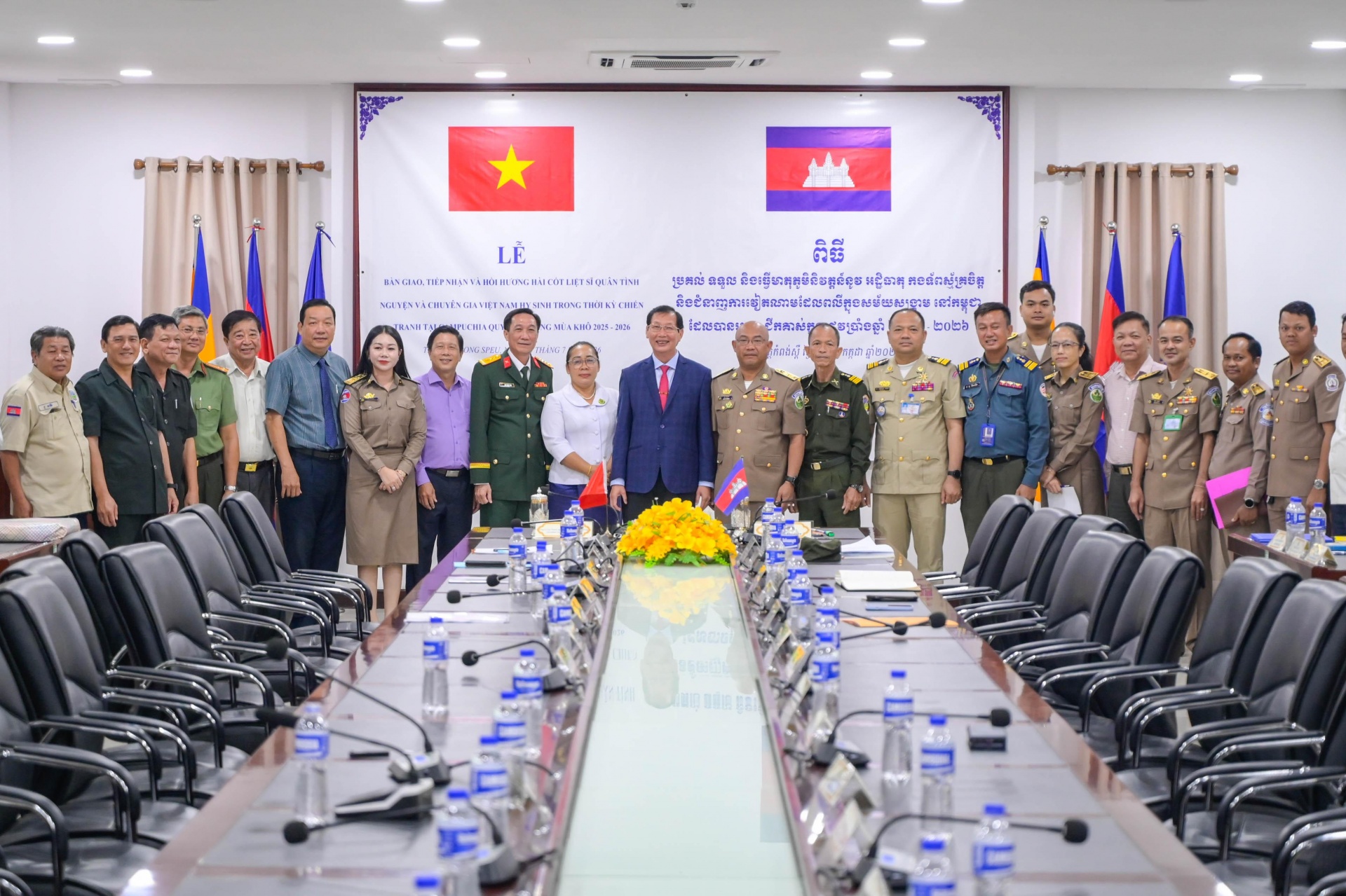 Đội K93 quy tập 81 hài cốt liệt sĩ, ký kết biên bản bàn giao về nước Đội K93 quy tập 81 hài cốt liệt sĩ, ký kết biên bản bàn giao về nước