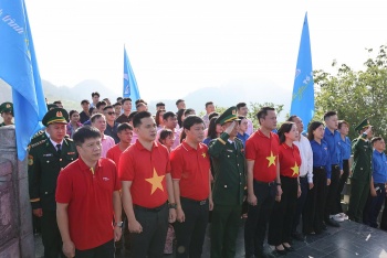 Vietjet cùng tuổi trẻ cả nước nối dài hành trình “Tôi yêu Tổ quốc tôi”