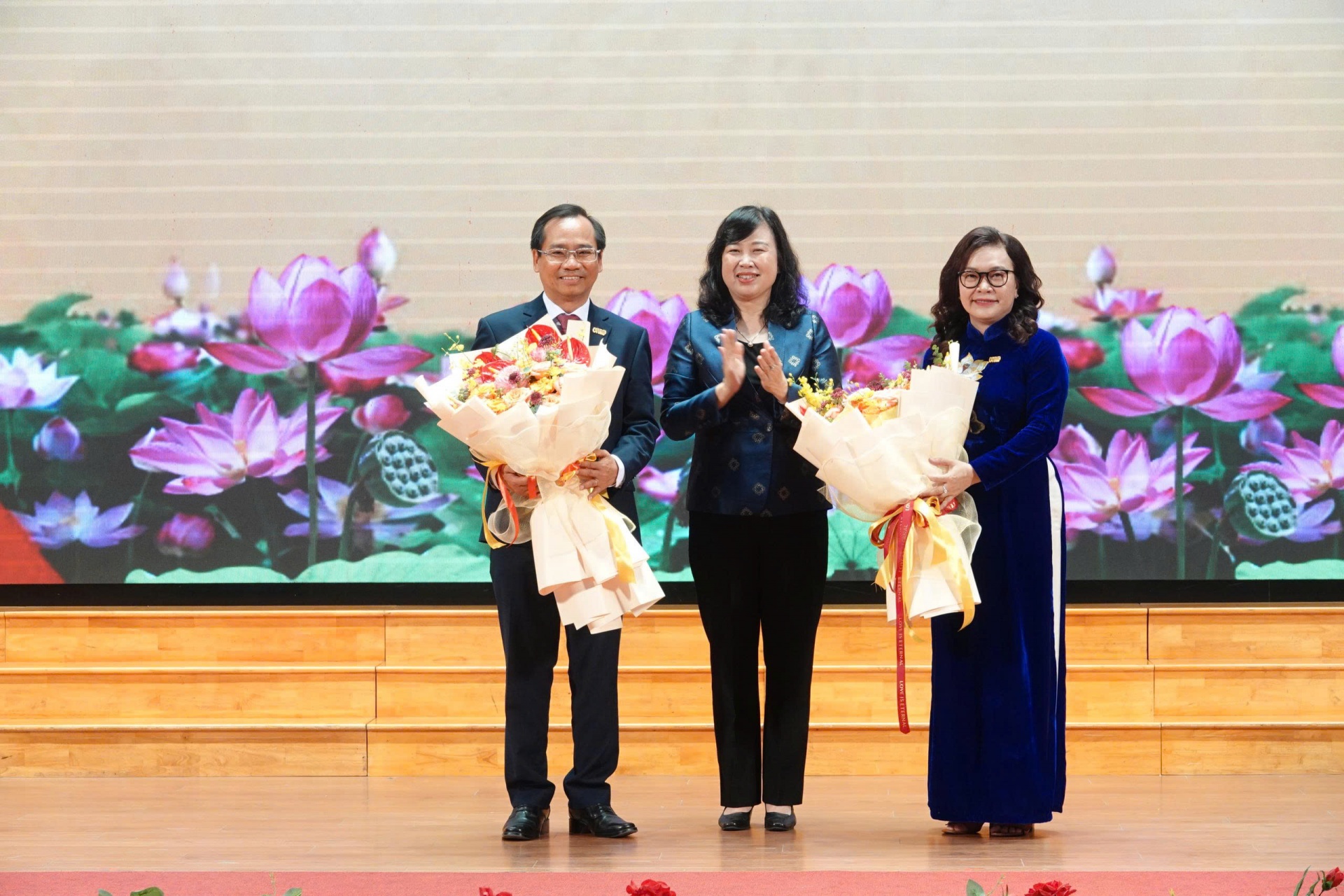 Trường Đại học Y Dược Cần Thơ có nữ Hiệu trưởng đầu tiên Trường Đại học Y Dược Cần Thơ có nữ Hiệu trưởng đầu tiên