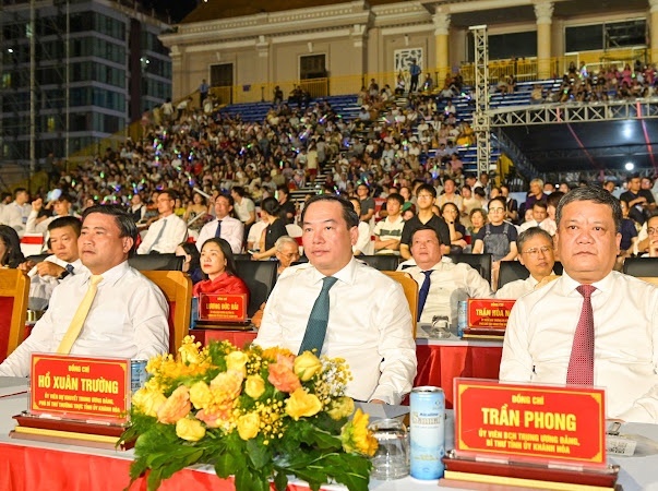 Lãnh đạo tỉnh Khánh Hoà tham dự khai mạc Festival Biển Khánh Hòa năm 2026.