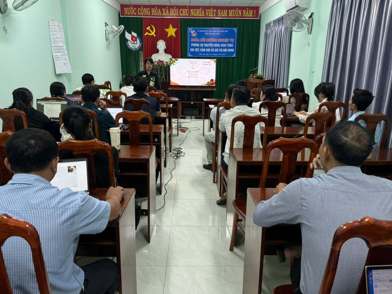 Đổi mới tư duy kể chuyện trong phóng sự truyền hình