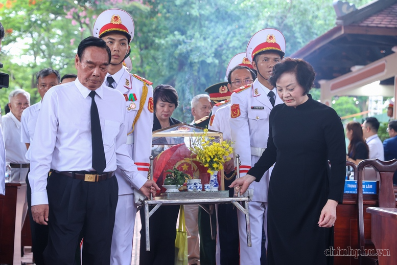 "Chiến dịch 500 ngày đêm": Hơn 1.400 hài cốt liệt sĩ được tìm kiếm, quy tập, thêm cơ hội tìm lại tên liệt sĩ