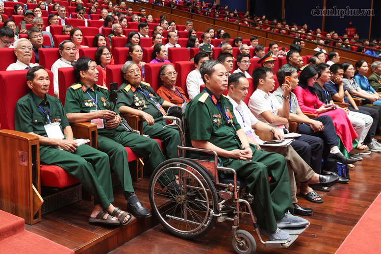 Các đại biểu dự Hội nghị - Ảnh: VGP Các đại biểu dự Hội nghị - Ảnh: VGP