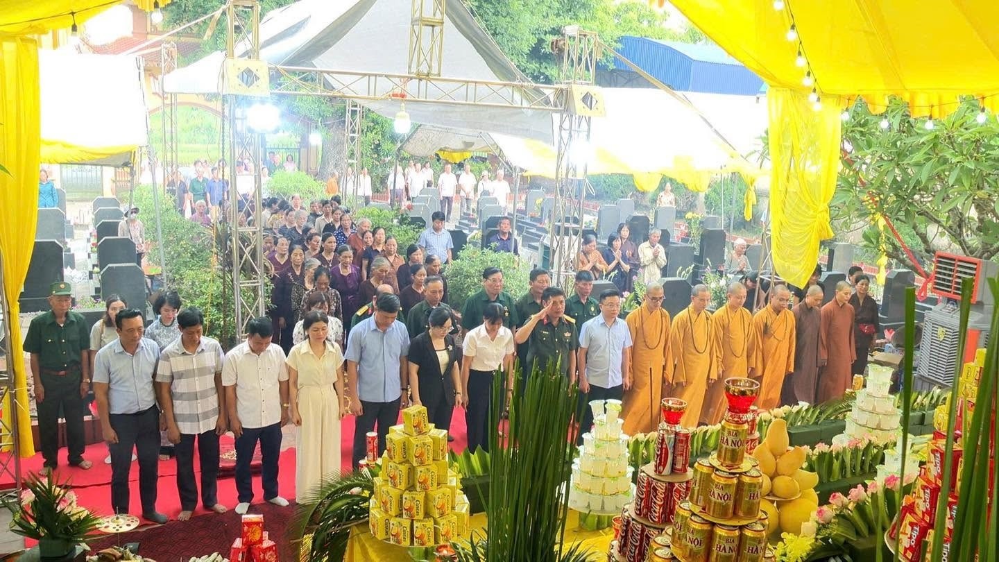 Phường Phù Vân, tỉnh Ninh Bình tổ chức nhiều hoạt động tưởng nhớ, tri ân nhân ngày Thương binh, liệt sĩ 27/7