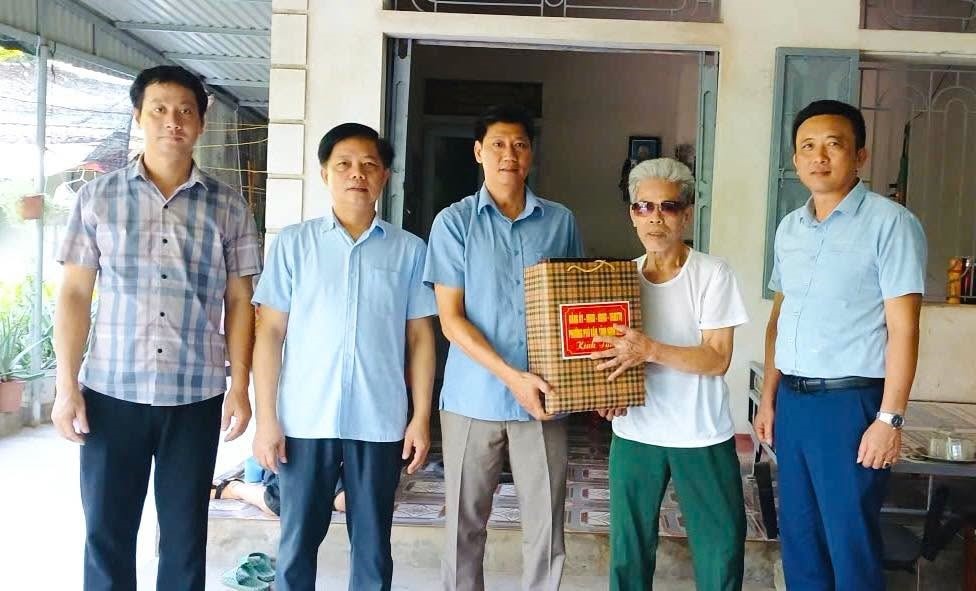 Phường Phù Vân, tỉnh Ninh Bình tổ chức nhiều hoạt động tưởng nhớ, tri ân nhân ngày Thương binh, liệt sĩ 27/7 Phường Phù Vân, tỉnh Ninh Bình tổ chức nhiều hoạt động tưởng nhớ, tri ân nhân ngày Thương binh, liệt sĩ 27/7