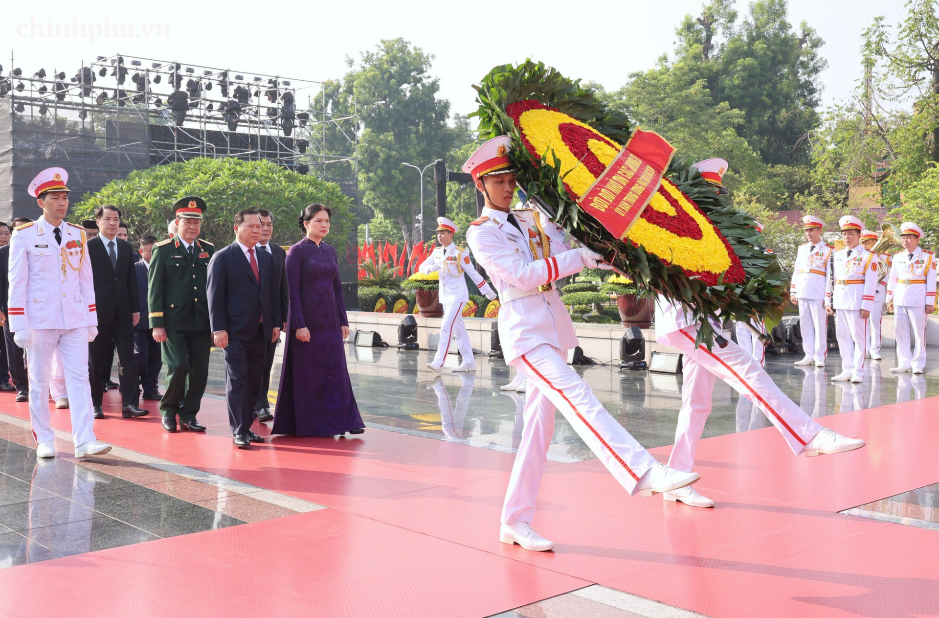 Phó Thủ tướng Phạm Thị Thanh Trà: "Chiến dịch 500 ngày đêm" và khát vọng đưa các liệt sĩ trở về Phó Thủ tướng Phạm Thị Thanh Trà: "Chiến dịch 500 ngày đêm" và khát vọng đưa các liệt sĩ trở về