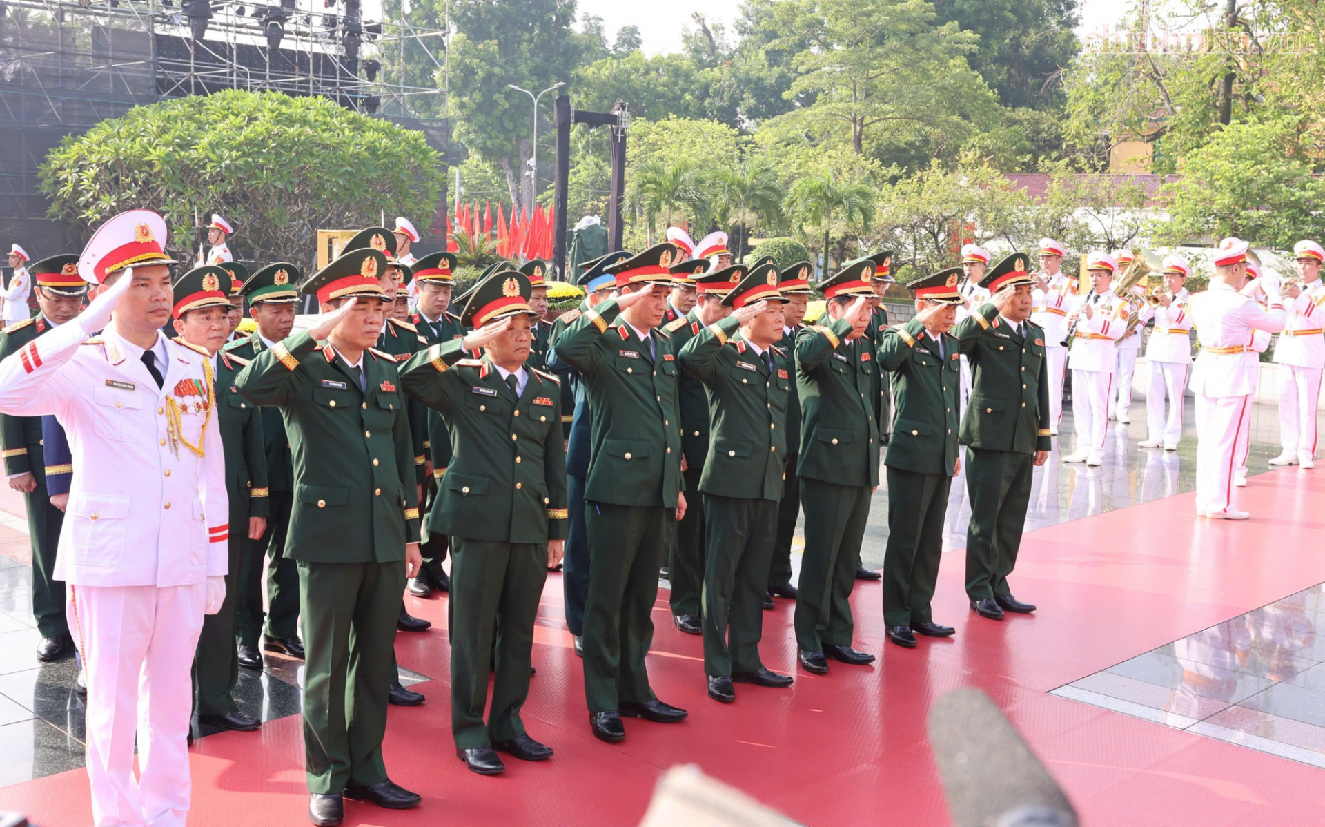 Phó Thủ tướng Phạm Thị Thanh Trà: "Chiến dịch 500 ngày đêm" và khát vọng đưa các liệt sĩ trở về Phó Thủ tướng Phạm Thị Thanh Trà: "Chiến dịch 500 ngày đêm" và khát vọng đưa các liệt sĩ trở về