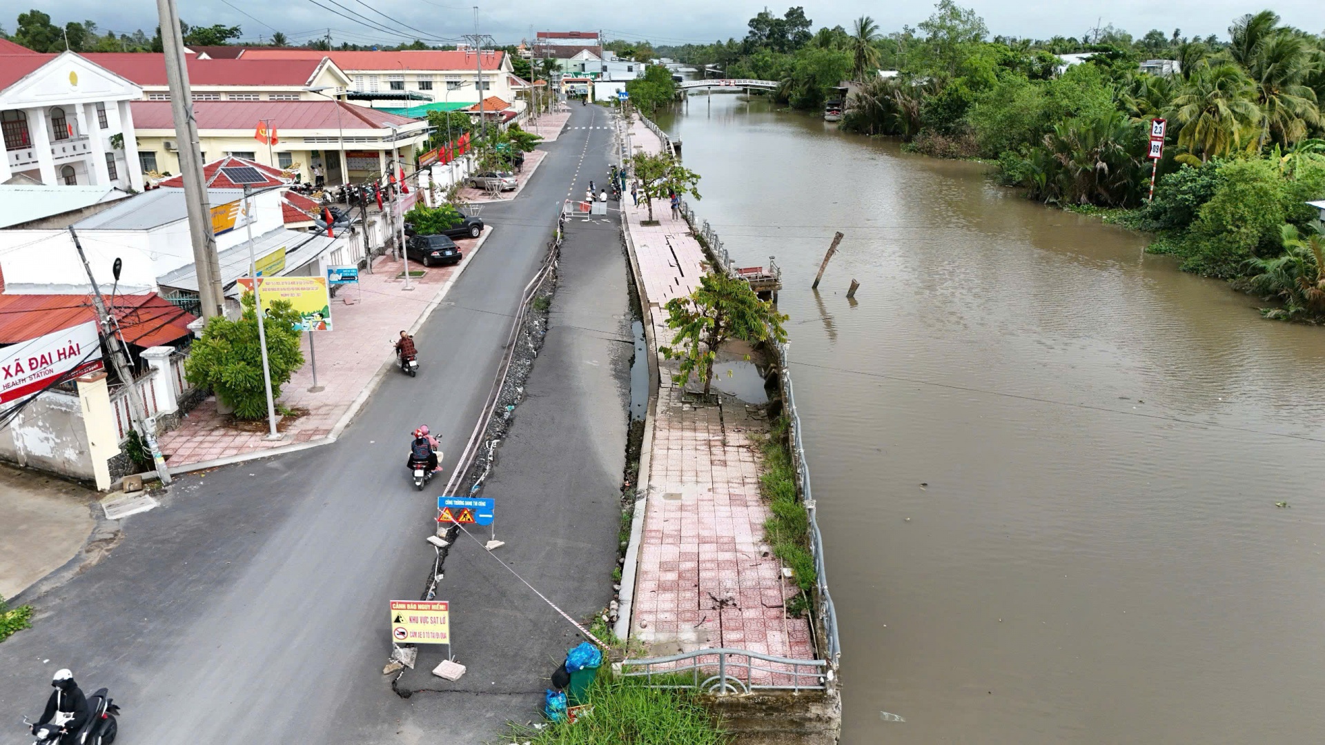 Cần Thơ: Đề xuất công bố tình huống khẩn cấp về thiên tai đối với hai điểm sạt lở nguy hiểm tại xã Đại Hải