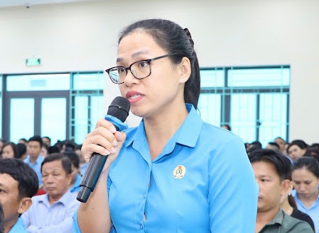 Người LĐ phát biểu ý kiến tại hội nghị.