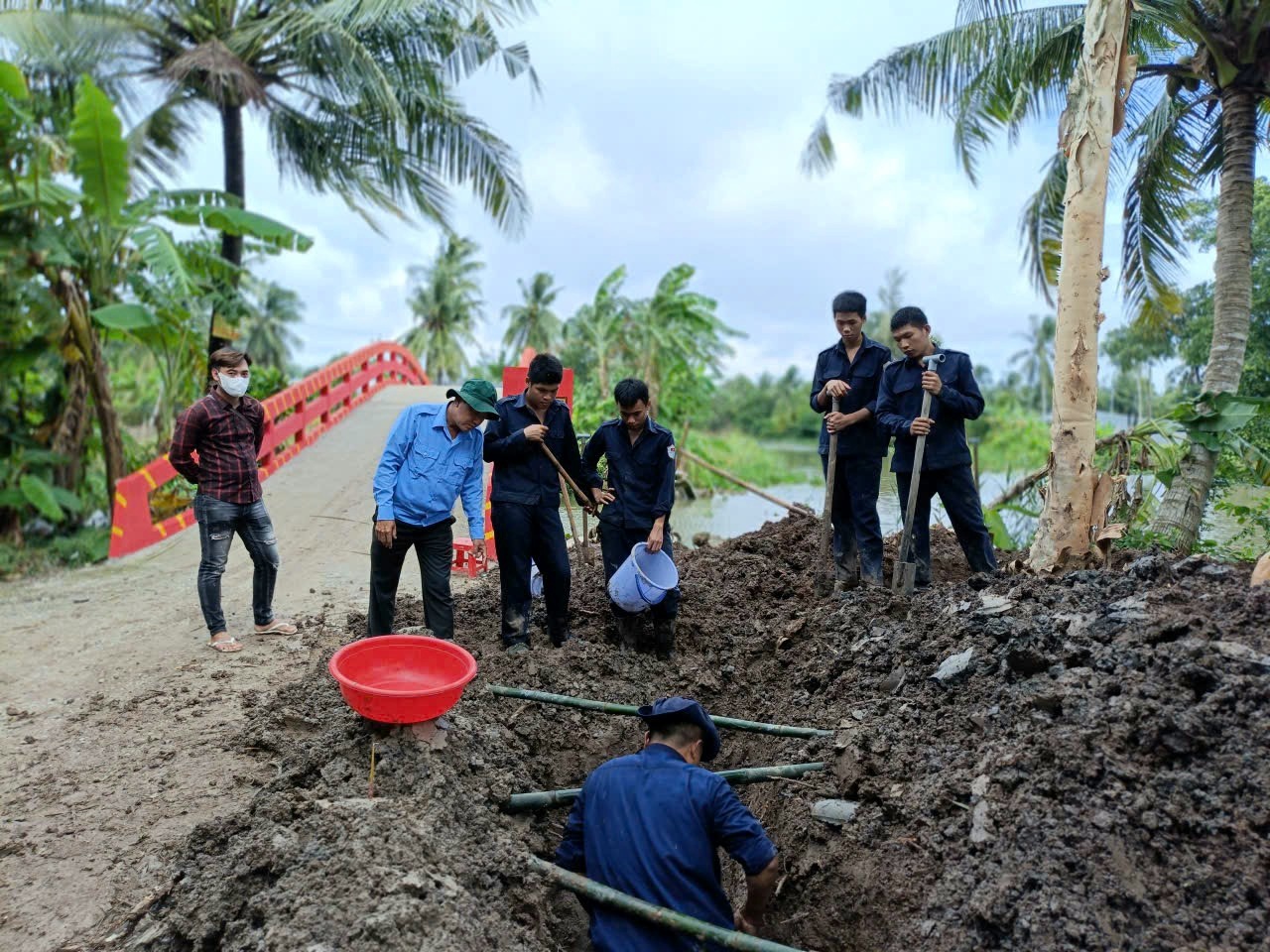 Đội K90 Quân khu 9 quy tập hài cốt liệt sĩ. Đội K90 Quân khu 9 quy tập hài cốt liệt sĩ.
