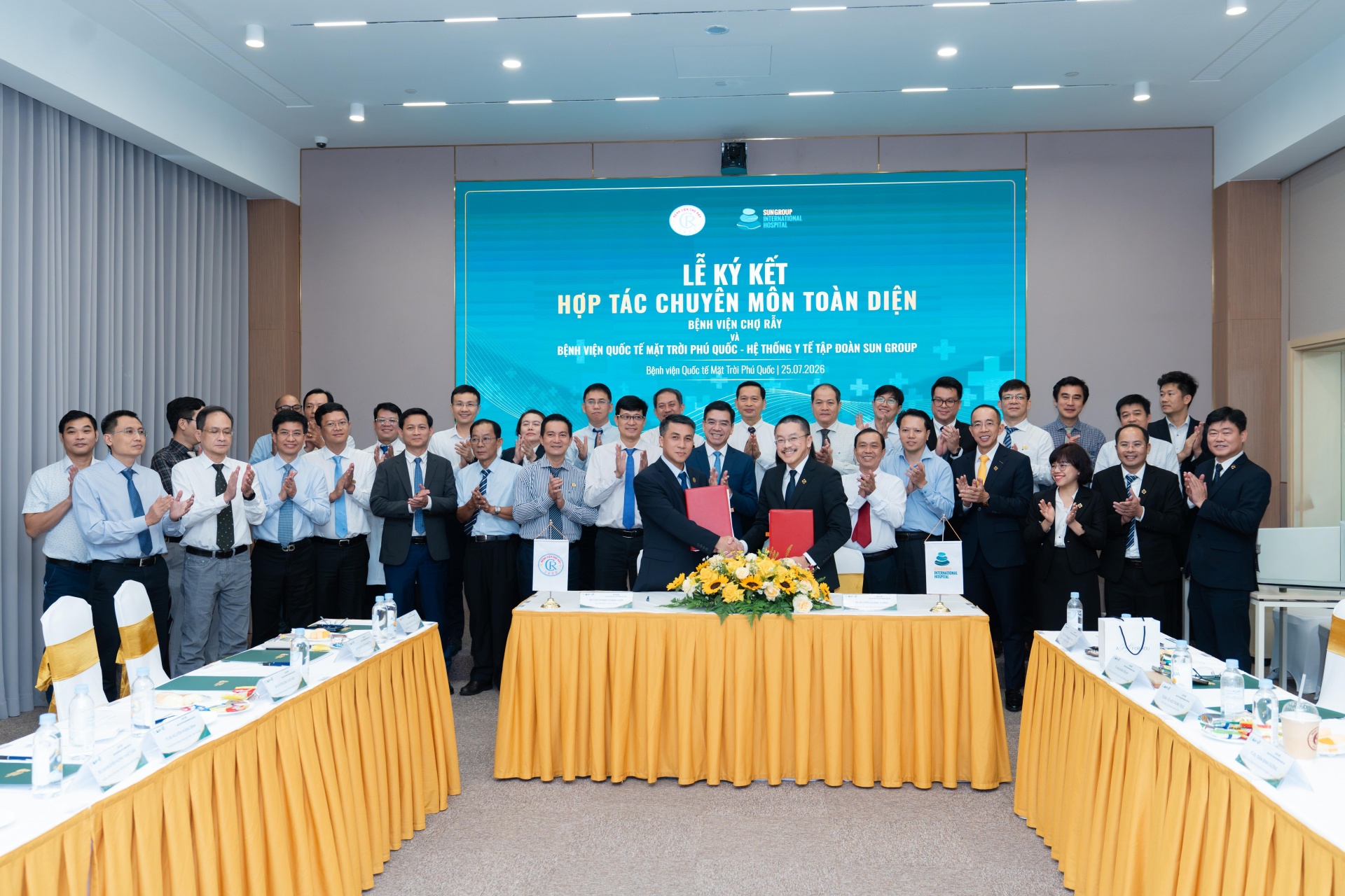 Lễ ký kết hợp tác chuyên môn toàn diện giữa ba bệnh viện 