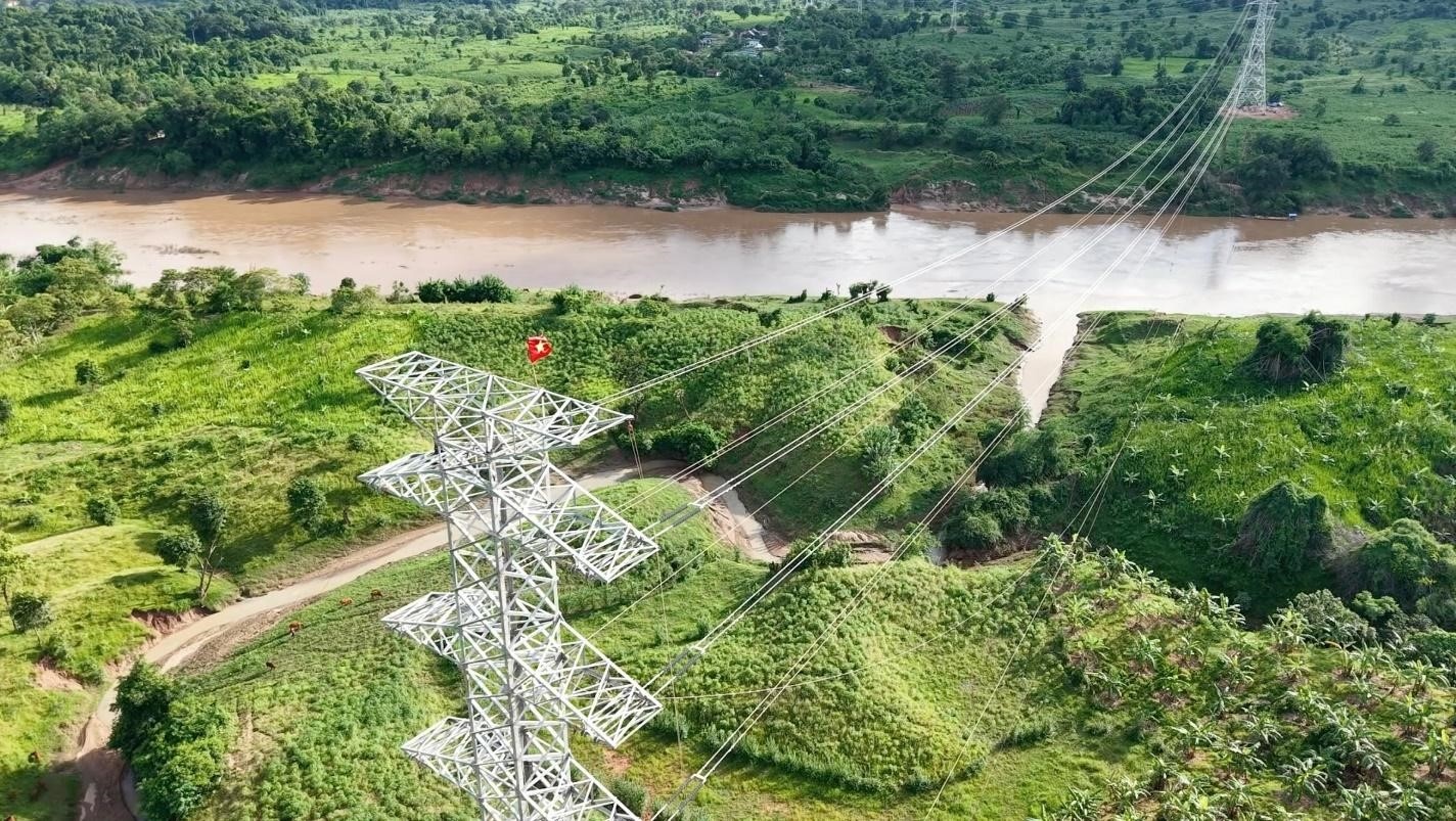 Từ thung lũng gió Savannakhet đến hành trình tỷ đô Từ thung lũng gió Savannakhet đến hành trình tỷ đô