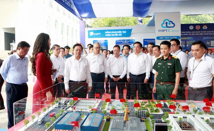 Phú Thọ: Đẩy mạnh chuyển đổi số, tạo bước ngoặt phát triển bền vững Phú Thọ: Đẩy mạnh chuyển đổi số, tạo bước ngoặt phát triển bền vững