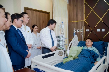 Cuộc phẫu thuật hai chiều của robot