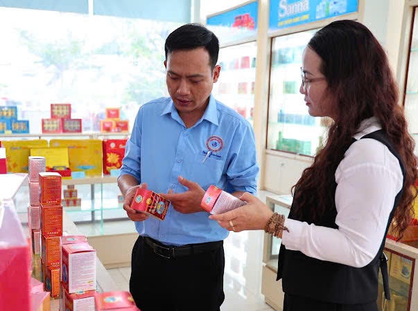 Công ty Yến sào Khánh Hòa: Khai trương Cửa hàng xăng dầu, Cửa hàng giới thiệu sản phẩm và ra mắt sản phẩm mới Sanest/Sanvinest SVN79 Công ty Yến sào Khánh Hòa: Khai trương Cửa hàng xăng dầu, Cửa hàng giới thiệu sản phẩm và ra mắt sản phẩm mới Sanest/Sanvinest SVN79