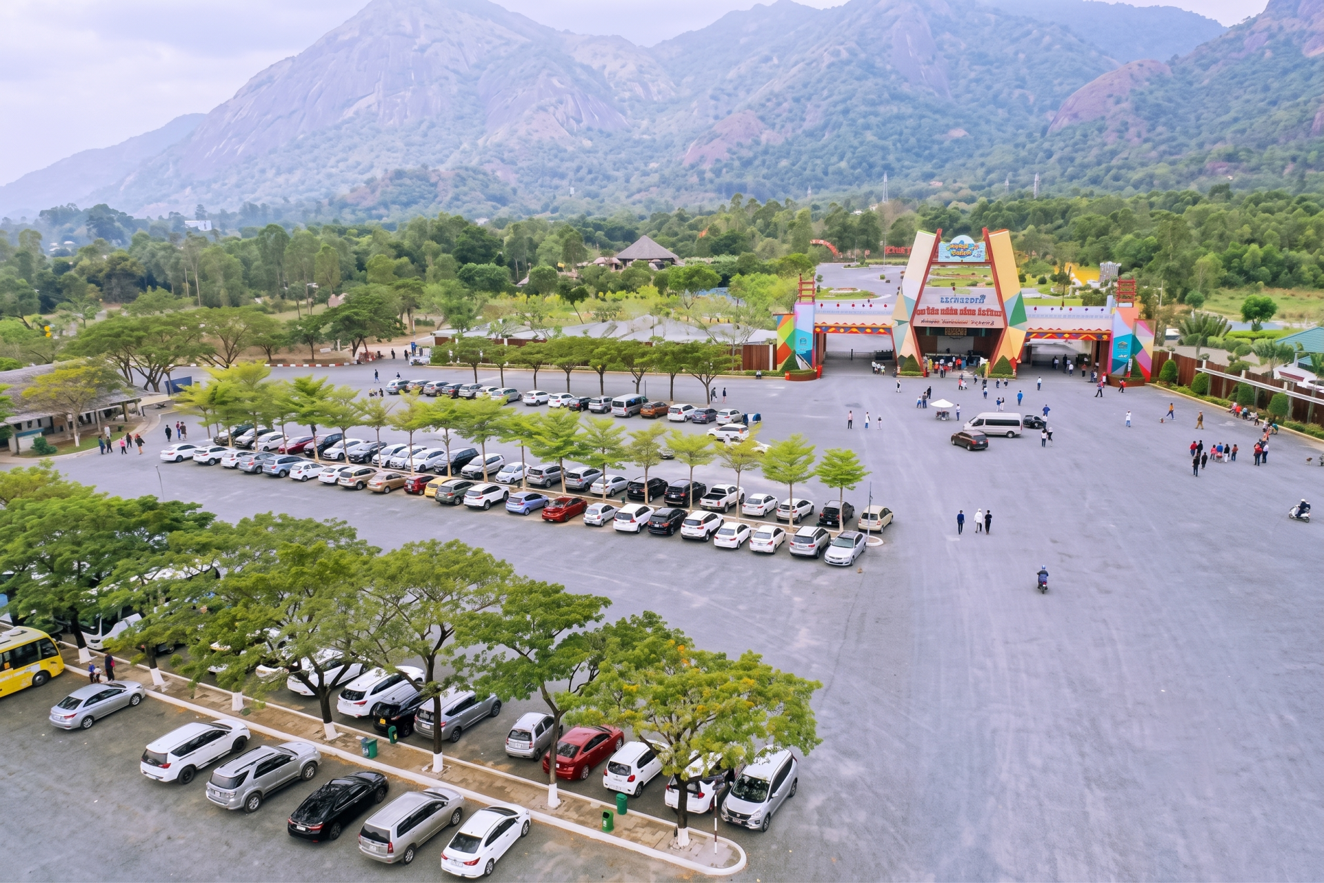 Xã hội hóa du lịch Núi Cấm, một quyết định mang tính sứ mệnh cho tương lai núi thiêng. Xã hội hóa du lịch Núi Cấm, một quyết định mang tính sứ mệnh cho tương lai núi thiêng.