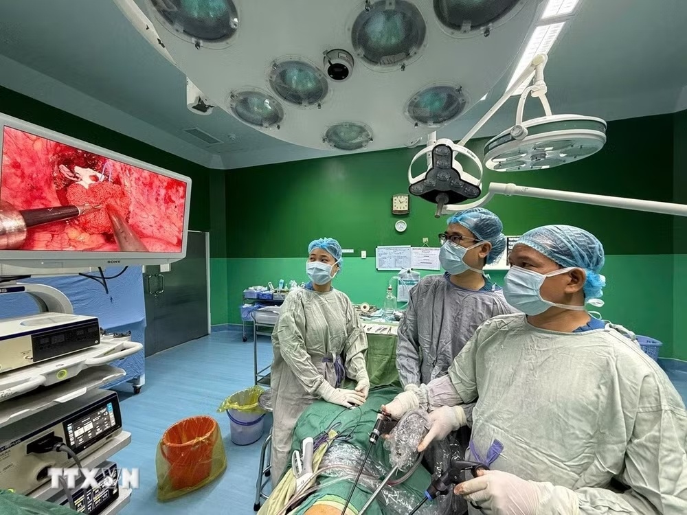 Chủ động phòng bệnh và đầu tư hạ tầng y tế, năng lực điều trị