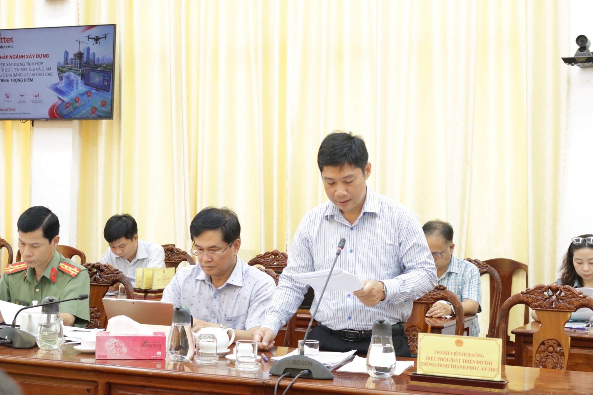 Cần Thơ xây dựng đô thị thông minh: Tập trung nguồn lực giải quyết các điểm nghẽn Cần Thơ xây dựng đô thị thông minh: Tập trung nguồn lực giải quyết các điểm nghẽn