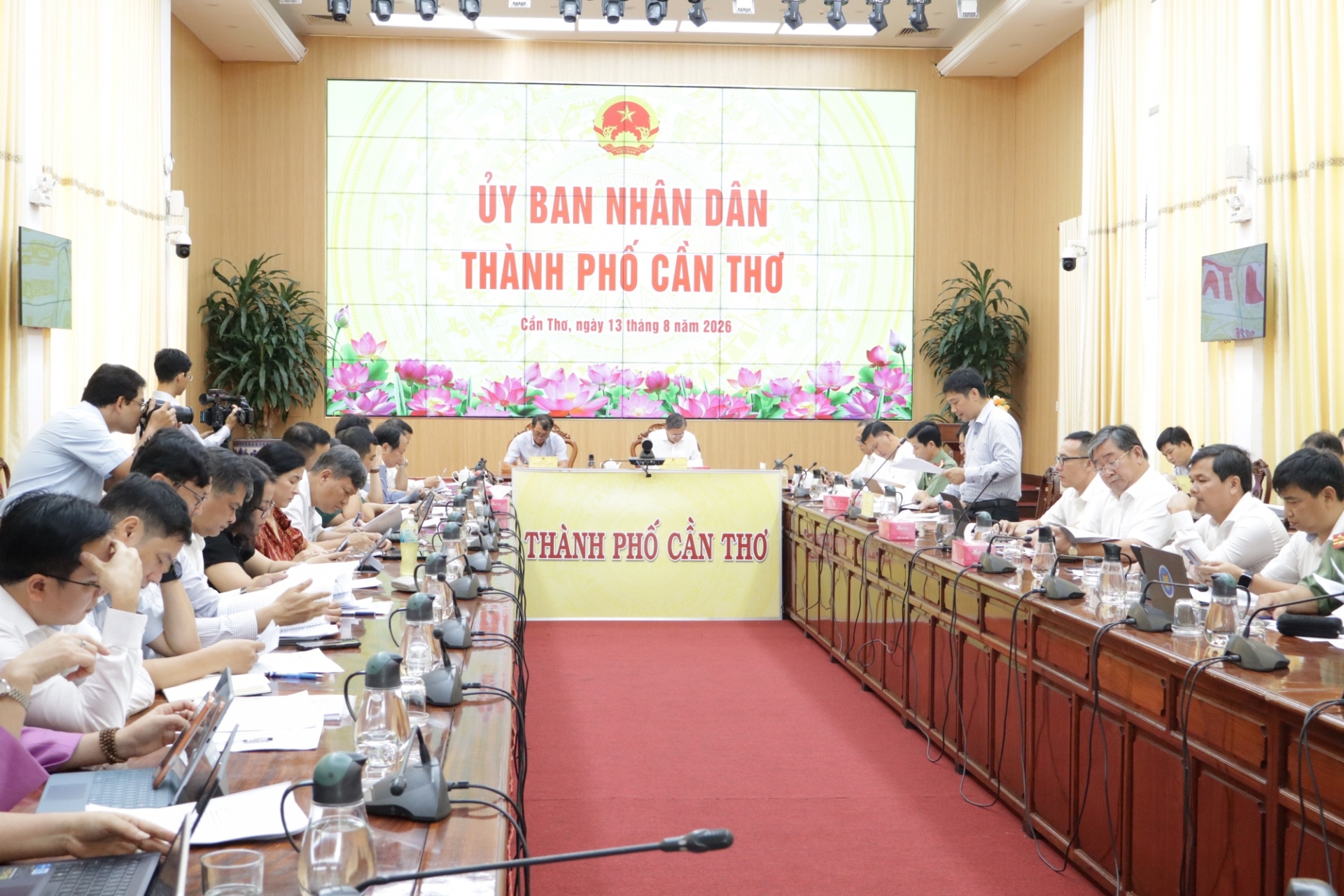 Cần Thơ xây dựng đô thị thông minh: Tập trung nguồn lực giải quyết các điểm nghẽn Cần Thơ xây dựng đô thị thông minh: Tập trung nguồn lực giải quyết các điểm nghẽn