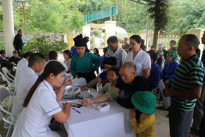 Đưa y tế về vùng sâu xa, tất cả vì sức khỏe cộng đồng Đưa y tế về vùng sâu xa, tất cả vì sức khỏe cộng đồng