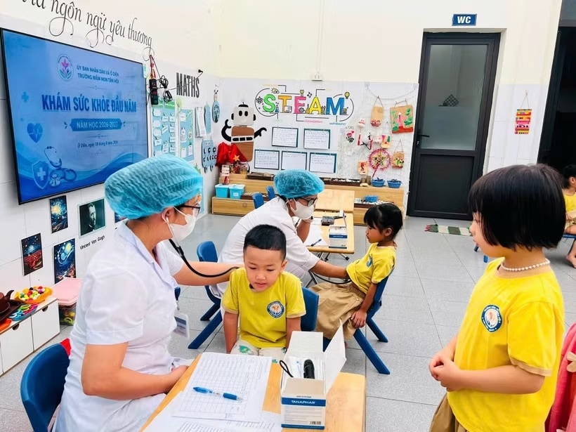 Hà Nội bắt đầu khám sức khỏe miễn phí cho trẻ em mầm non và học sinh