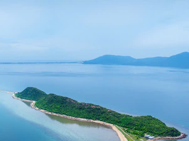 Một khám phá mới về Khánh Hòa qua ngôn ngữ hình ảnh Một khám phá mới về Khánh Hòa qua ngôn ngữ hình ảnh