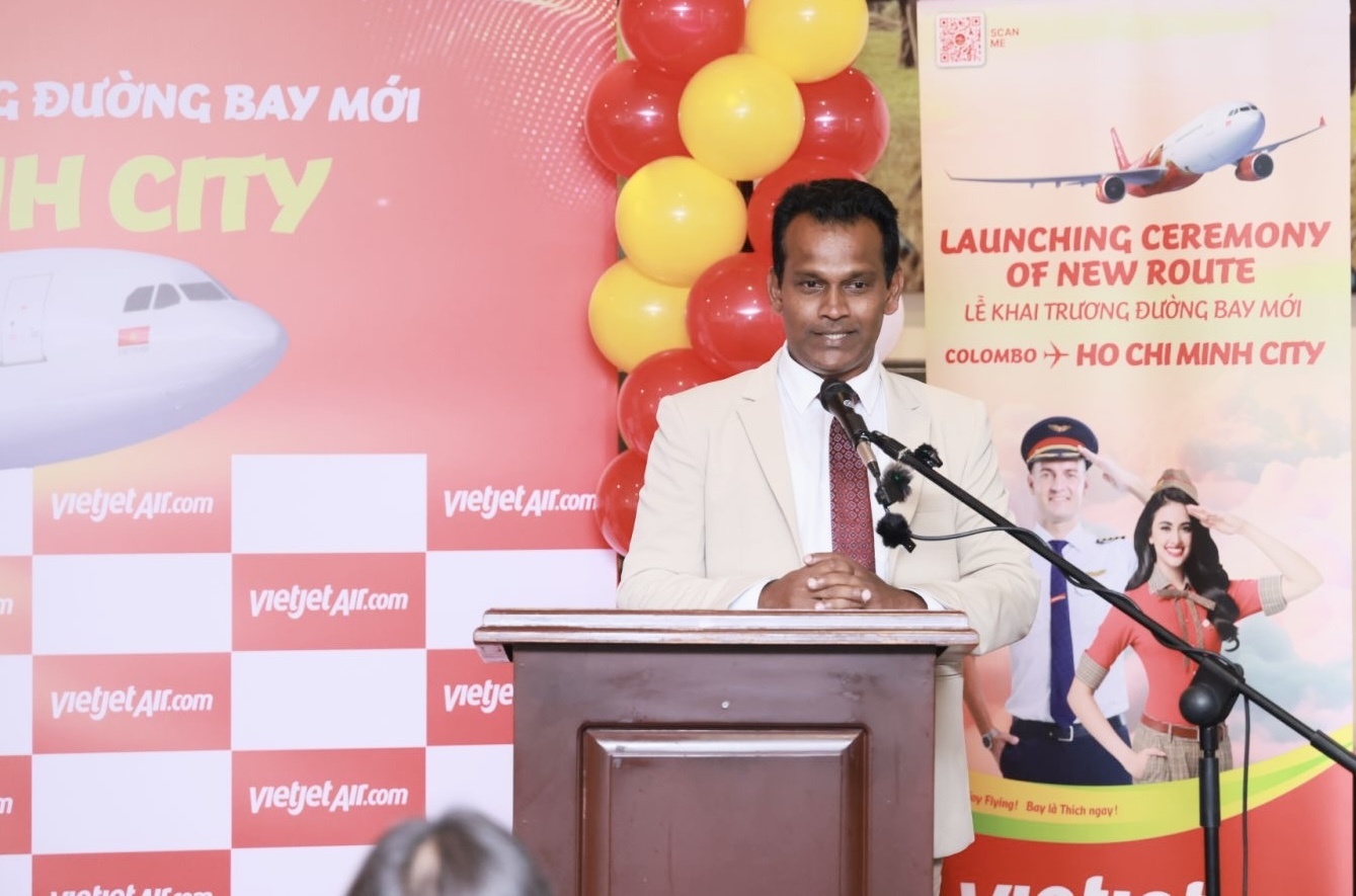 Thứ trưởng Bộ Du lịch Sri Lanka Ruwan Ranasinghe phát biểu chúc mừng tại sự kiện. Thứ trưởng Bộ Du lịch Sri Lanka Ruwan Ranasinghe phát biểu chúc mừng tại sự kiện.