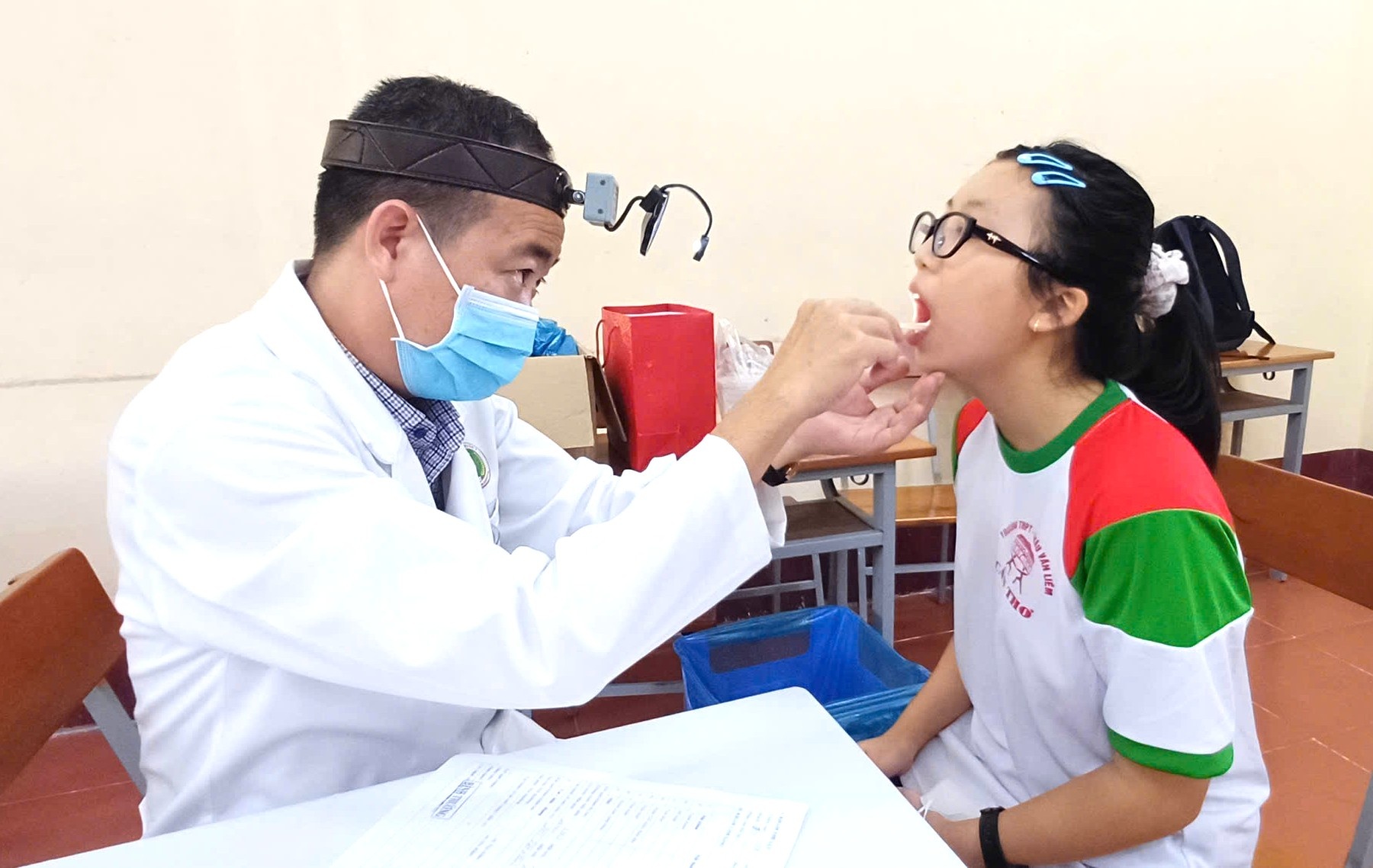 Hàng nghìn học sinh và người dân TP Cần Thơ được khám sức khỏe miễn phí Hàng nghìn học sinh và người dân TP Cần Thơ được khám sức khỏe miễn phí
