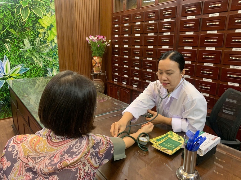 Thách thức và cơ hội phát huy thế mạnh của y học cổ truyền
