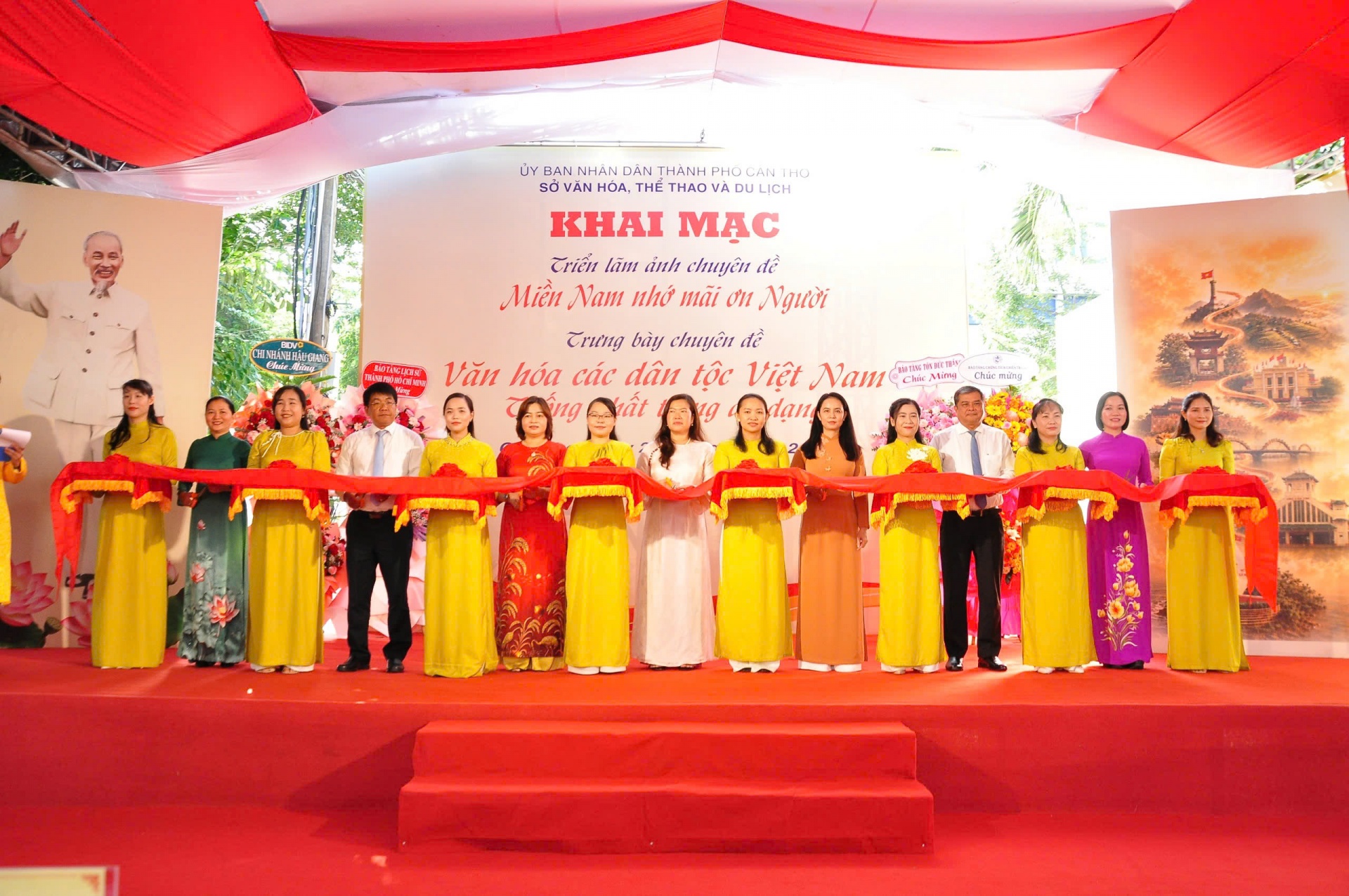 Khai mạc Triển lãm ảnh chuyên đề Khai mạc Triển lãm ảnh chuyên đề