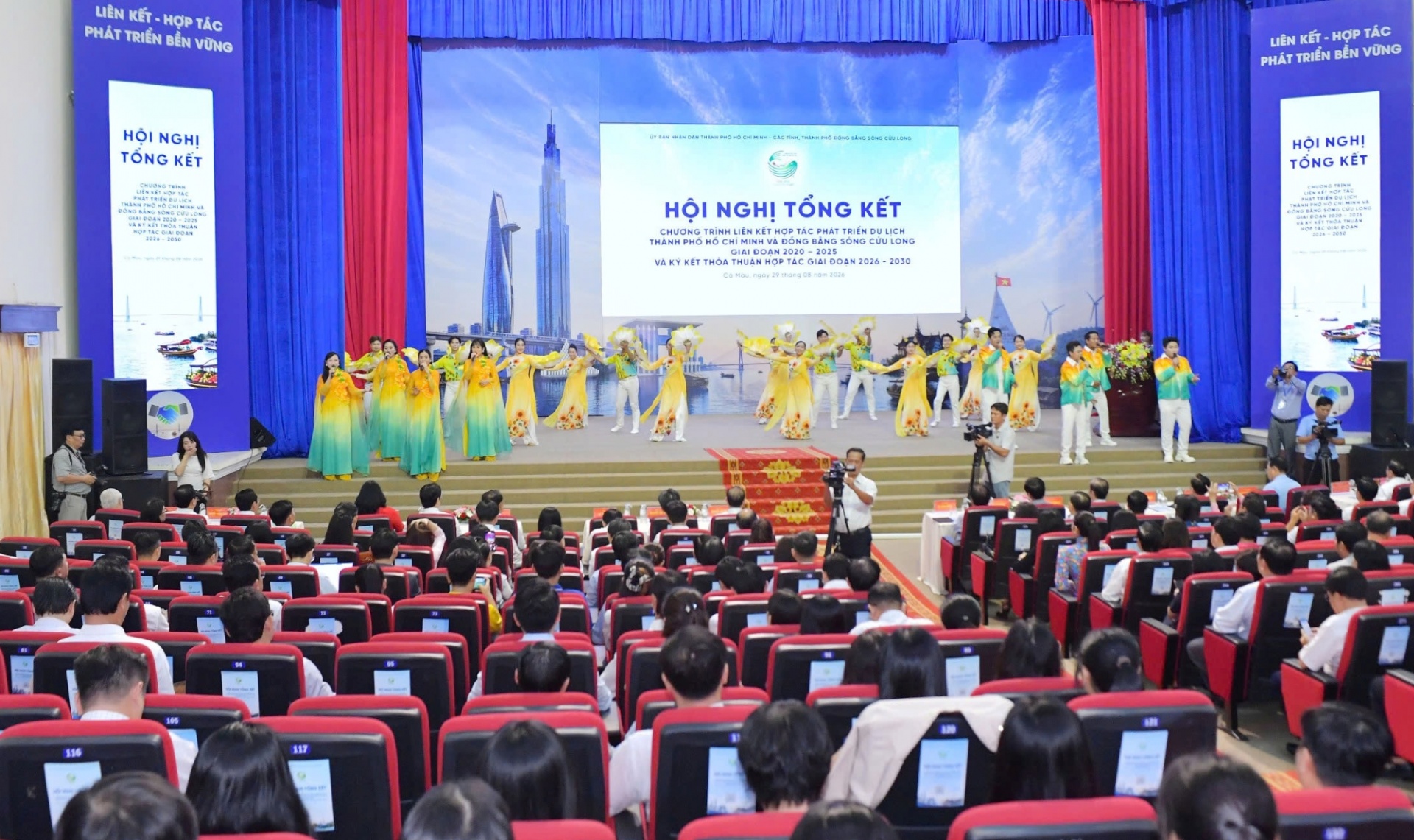 TP.HCM tiếp tục liên kết, hợp tác với các địa phương vùng ĐBSCL phát triển du lịch TP.HCM tiếp tục liên kết, hợp tác với các địa phương vùng ĐBSCL phát triển du lịch