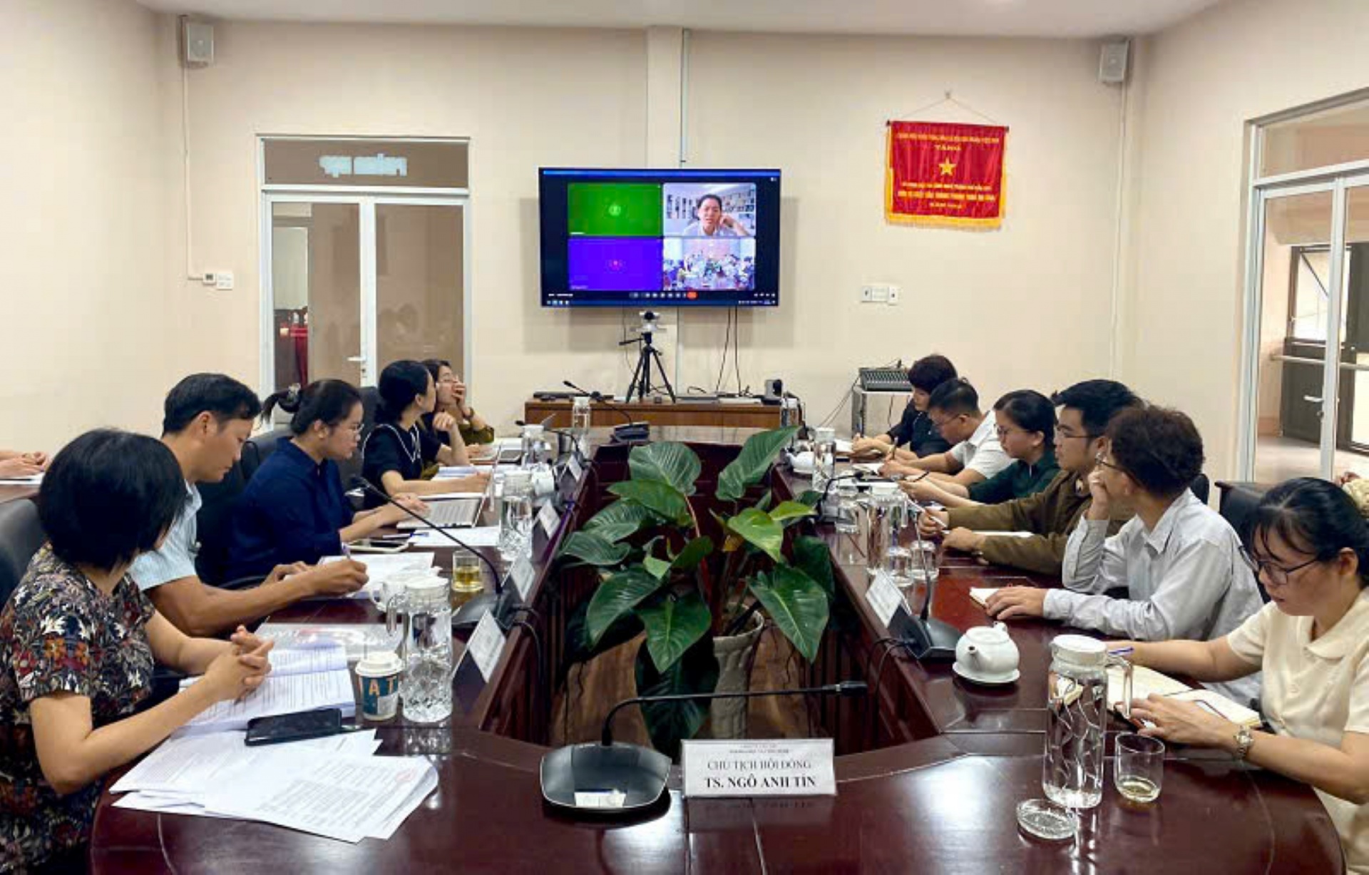 Kỳ vọng từ một đề tài nghiên cứu tế bào gốc vạn năng cảm ứng phục vụ mô hình bệnh và y học tái tạo cho người Việt Nam Kỳ vọng từ một đề tài nghiên cứu tế bào gốc vạn năng cảm ứng phục vụ mô hình bệnh và y học tái tạo cho người Việt Nam