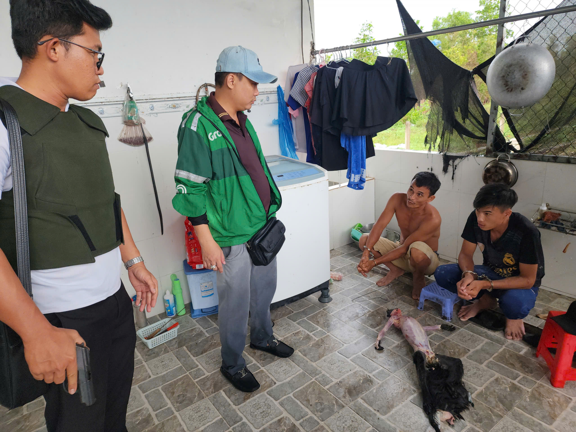 Kiên quyết đấu tranh, xử lý nạn săn bắt, mua bán động vật hoang dã, quý hiếm Kiên quyết đấu tranh, xử lý nạn săn bắt, mua bán động vật hoang dã, quý hiếm