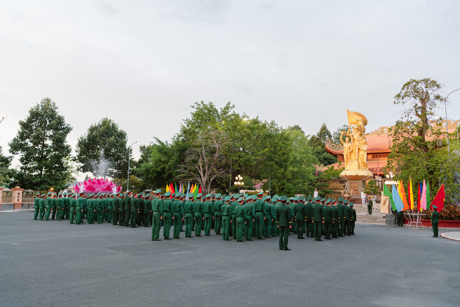 Quân khu 9: Dâng hương tưởng niệm Chủ tịch Hồ Chí Minh, tri ân các anh hùng, liệt sĩ