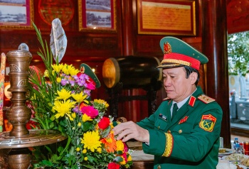 Quân khu 9: Dâng hương tưởng niệm Chủ tịch Hồ Chí Minh, tri ân các anh hùng, liệt sĩ