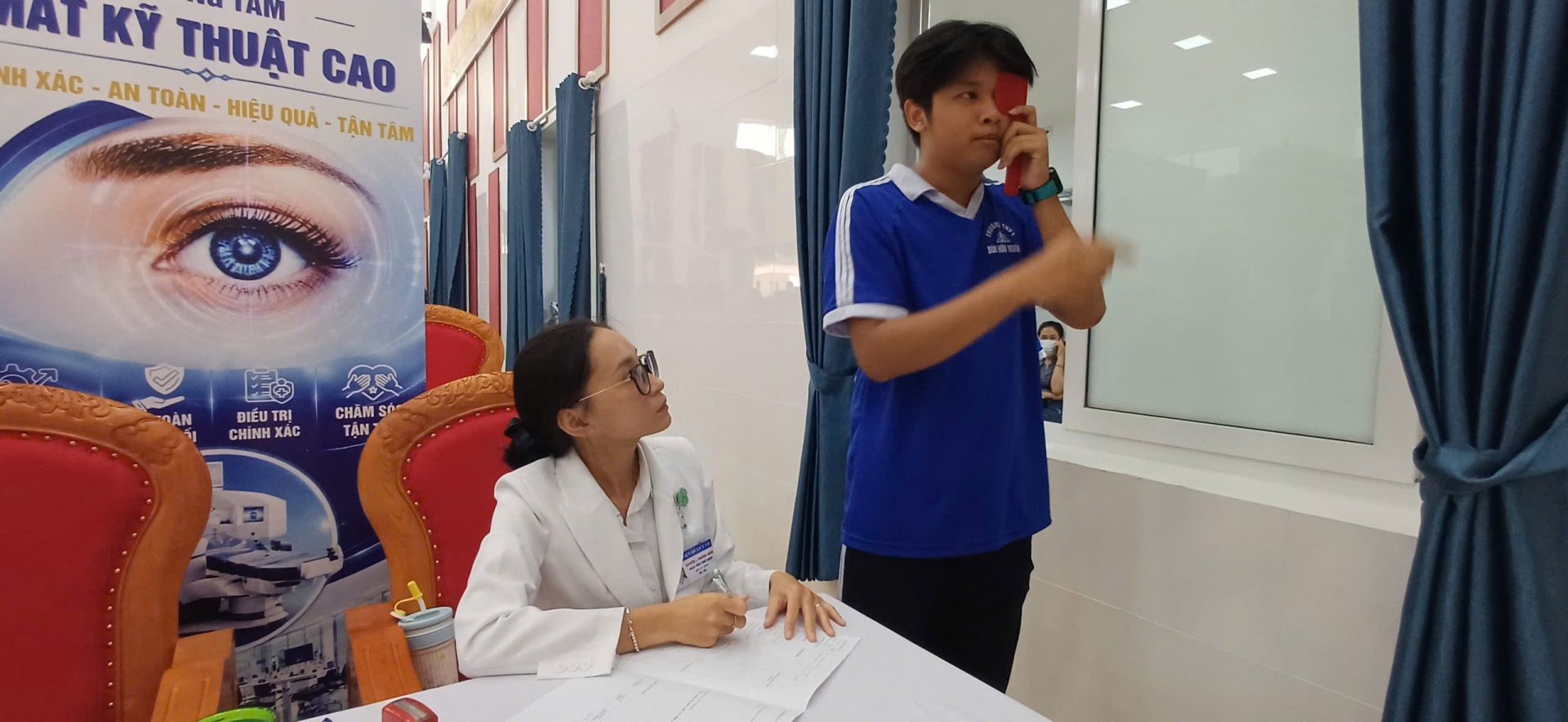 Bệnh viện Quân y 121 khám bệnh miễn phí cho hơn một nghìn học sinh Cần Thơ Bệnh viện Quân y 121 khám bệnh miễn phí cho hơn một nghìn học sinh Cần Thơ