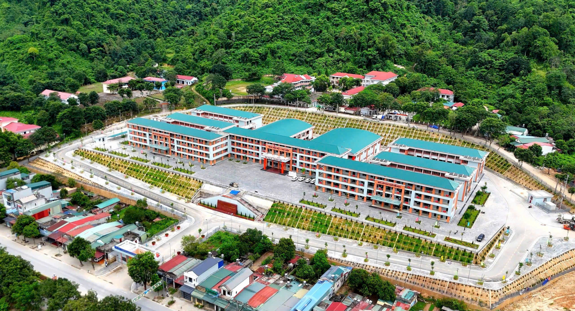 Trường PETROVIETNAM - Phong Thổ (Lai Châu) đã sẵn sàng cho năm học mới