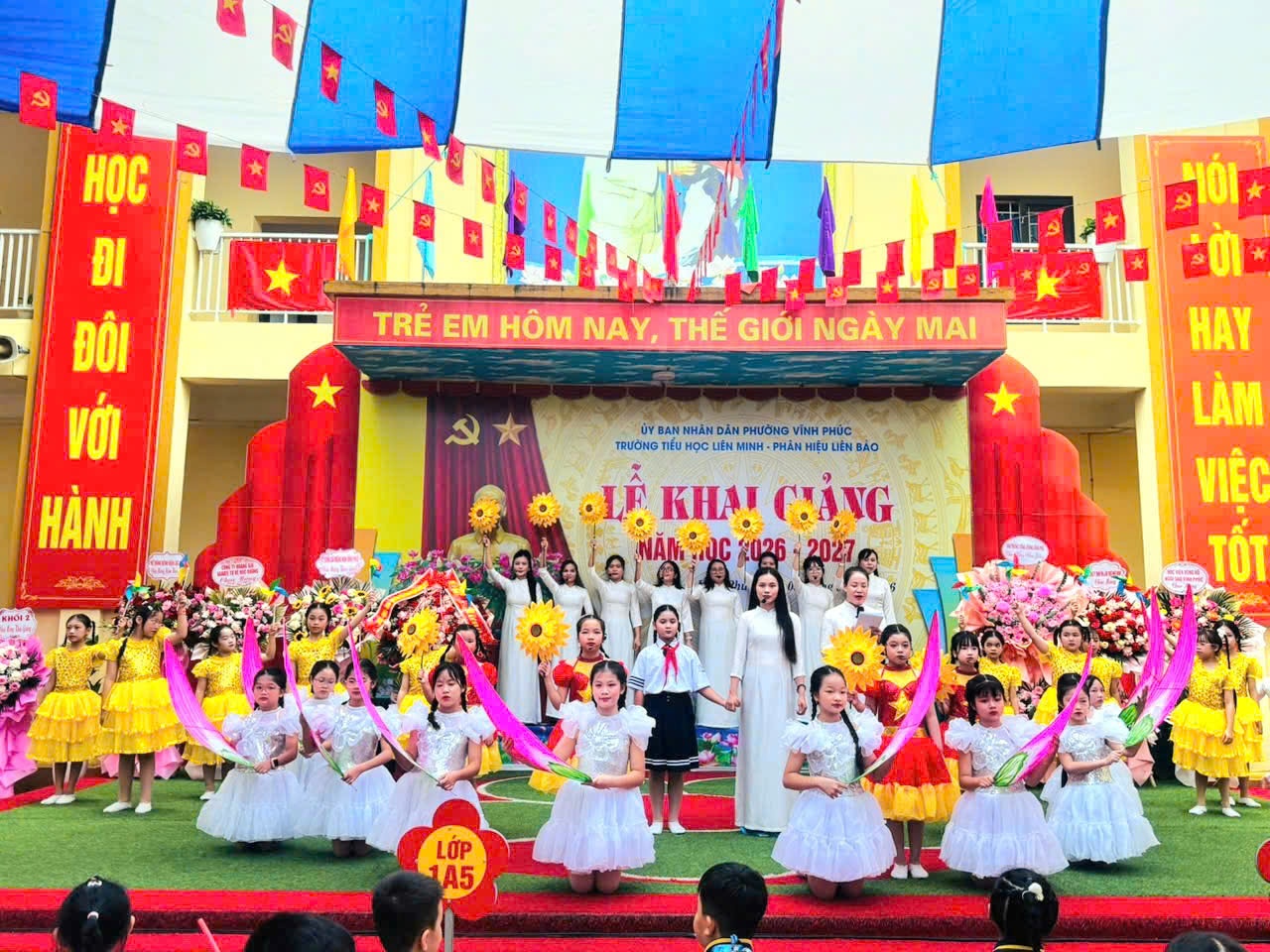 Phú Thọ khai giảng năm học mới: Gom tụ truyền thống, mở lối tương lai