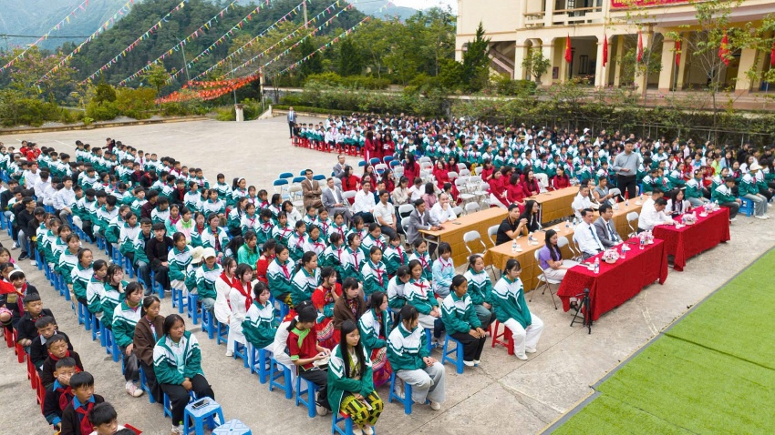 Năm học mới, Trường Phổ thông dân tộc nội trú THC&THPT Sa Pa phấn đấu giữ vững chất lượng giáo dục Năm học mới, Trường Phổ thông dân tộc nội trú THC&THPT Sa Pa phấn đấu giữ vững chất lượng giáo dục