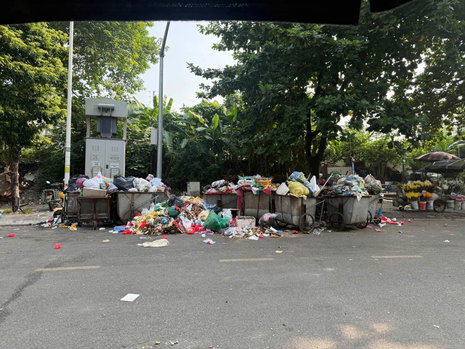 Phú Thọ: Rác ùn trên phố, bài toán xử lý vẫn chờ lời giải
