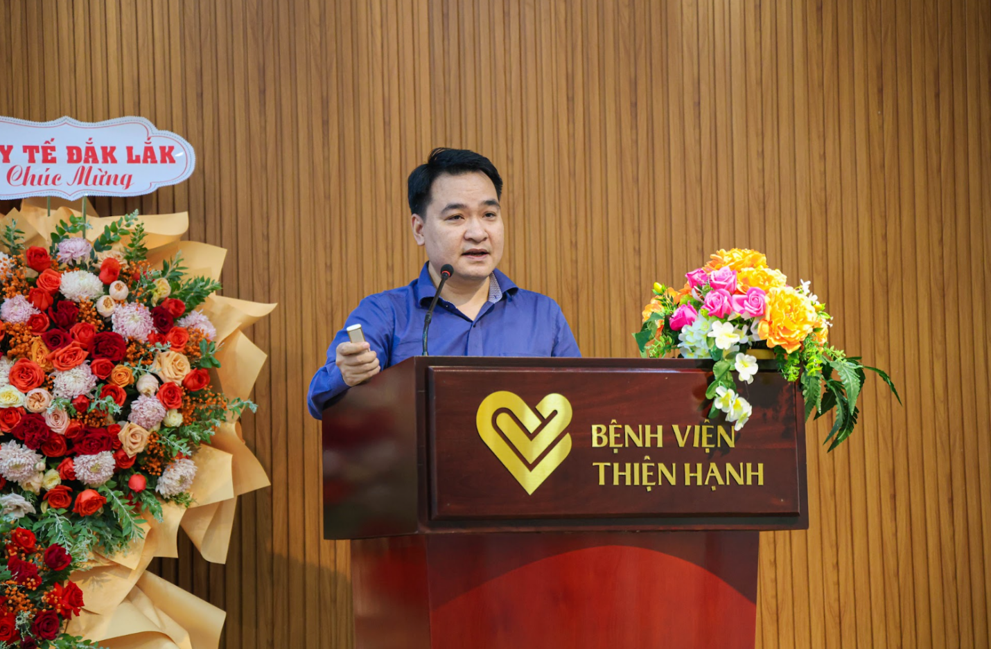 ThS. Trịnh Đức Nam - Trưởng phòng Quản lý Chất lượng và Sử dụng thiết bị y tế, Cục Hạ tầng và Thiết bị y tế, Bộ Y tế trình bày chuyên đề tại hội thảo. ThS. Trịnh Đức Nam - Trưởng phòng Quản lý Chất lượng và Sử dụng thiết bị y tế, Cục Hạ tầng và Thiết bị y tế, Bộ Y tế trình bày chuyên đề tại hội thảo.