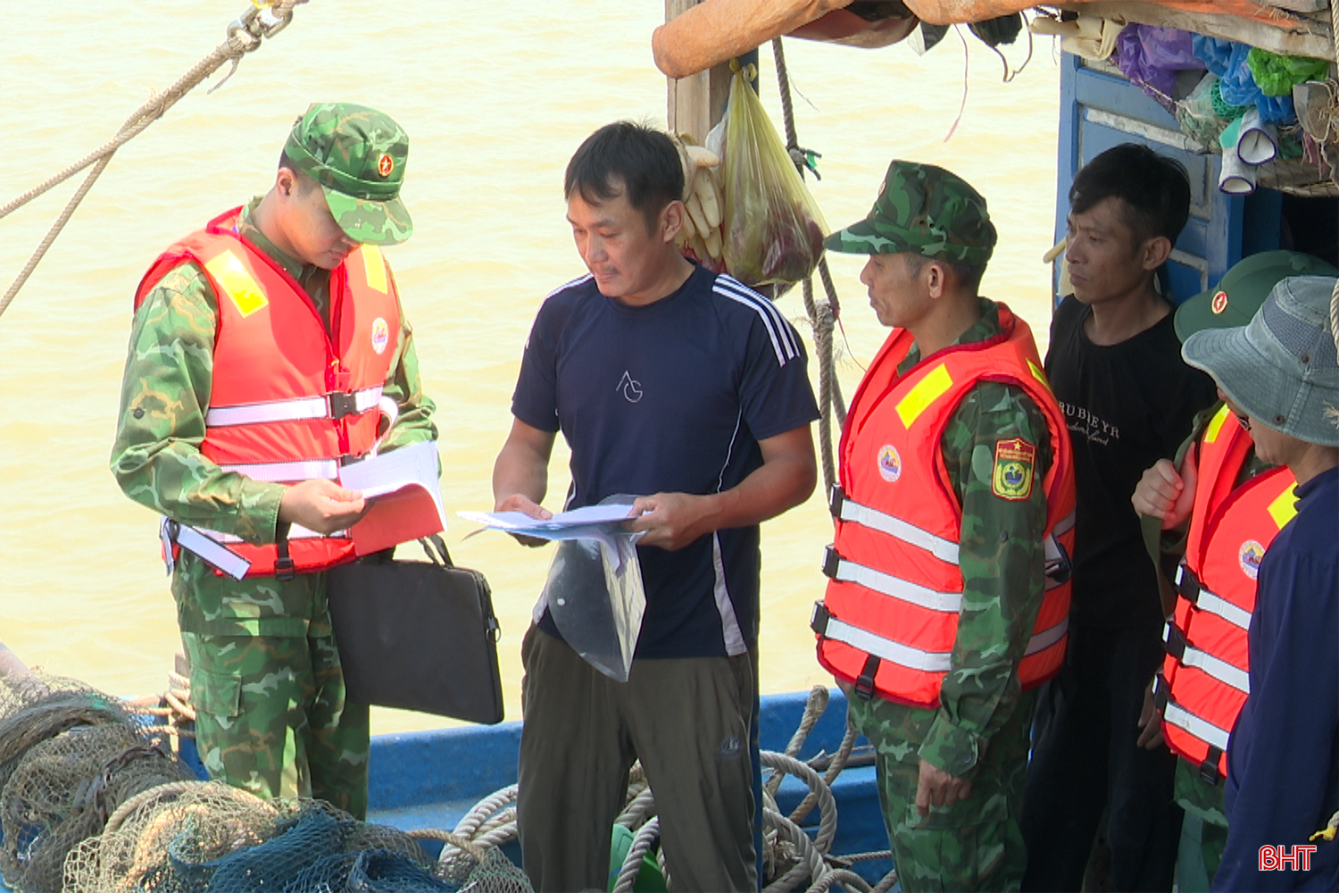 Biên thùy Hà Tĩnh: Lặng thầm những dấu chân quân hàm xanh Biên thùy Hà Tĩnh: Lặng thầm những dấu chân quân hàm xanh