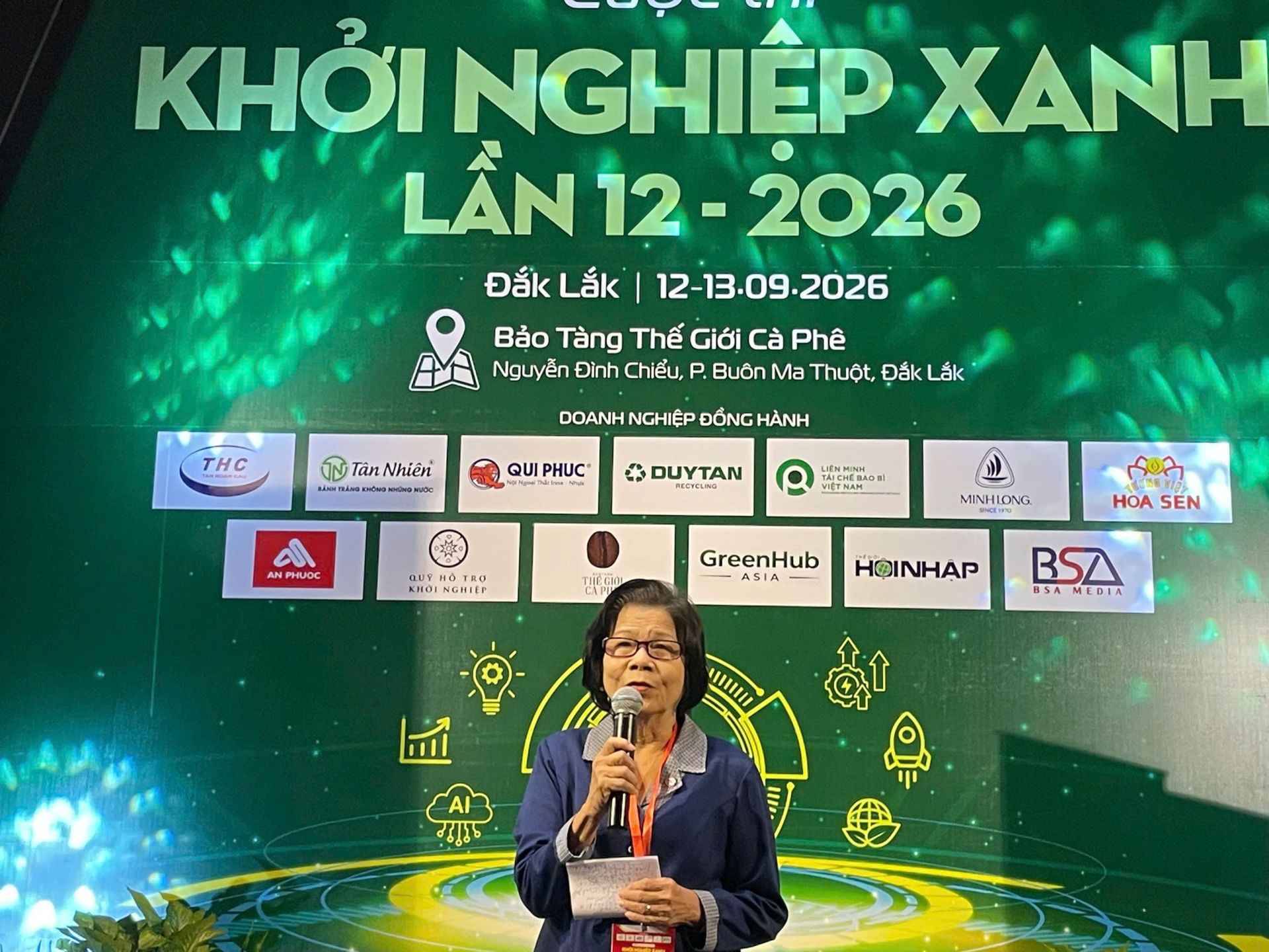  Bà Vũ Kim Hạnh, Trưởng Ban tổ chức Cuộc thi Khởi nghiệp Xanh lần thứ 12 - năm 2026, phát biểu tại vòng bán kết.