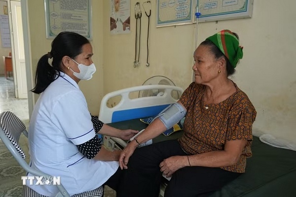 Nâng cao năng lực y tế từ phòng bệnh, chăm sóc ban đầu đến kỹ thuật chuyên sâu
