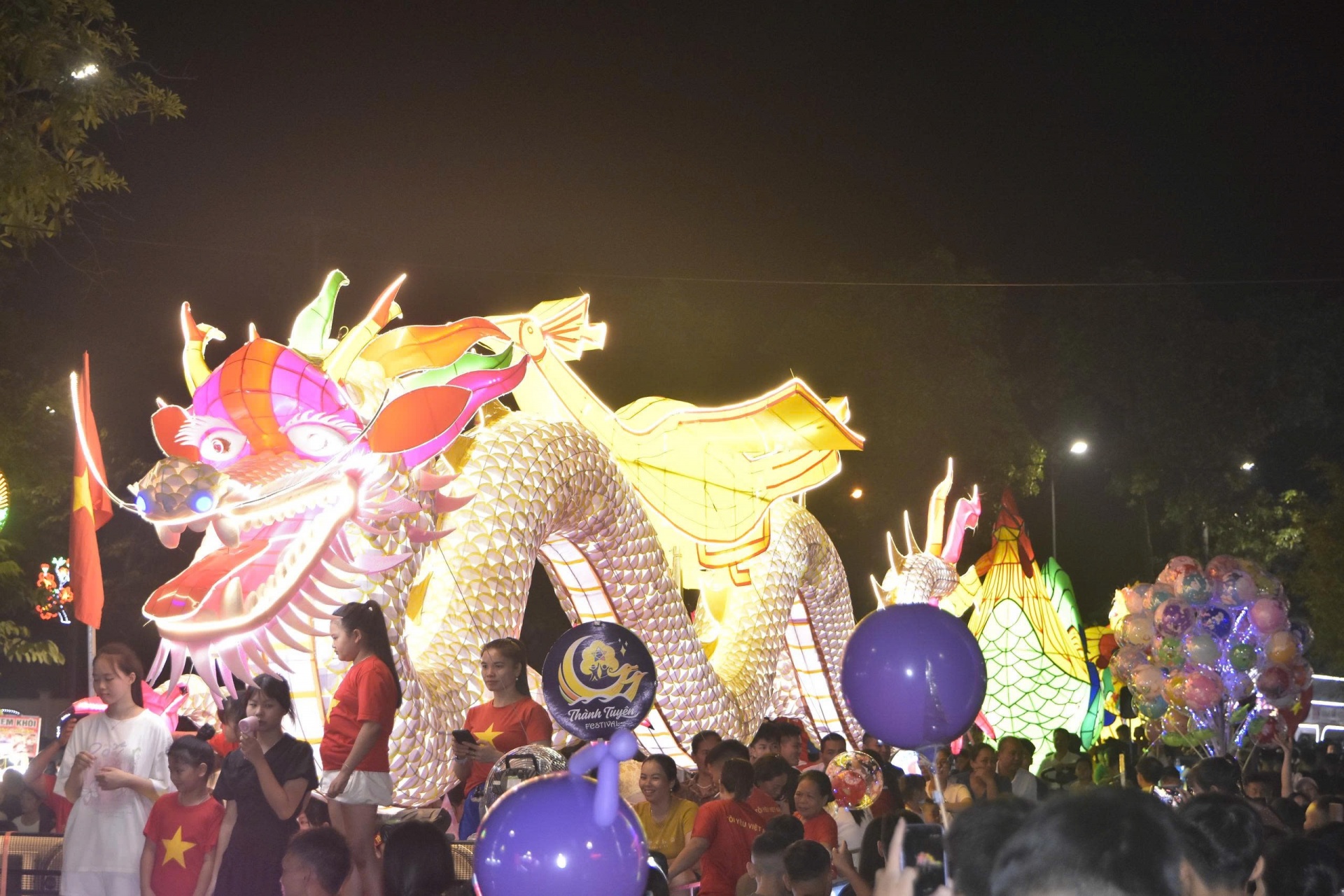 undefined LỄ HỘI THÀNH TUYÊN 2026: RỰC RỠ ÁNH ĐÈN, VỮNG CHẮC AN TOÀN