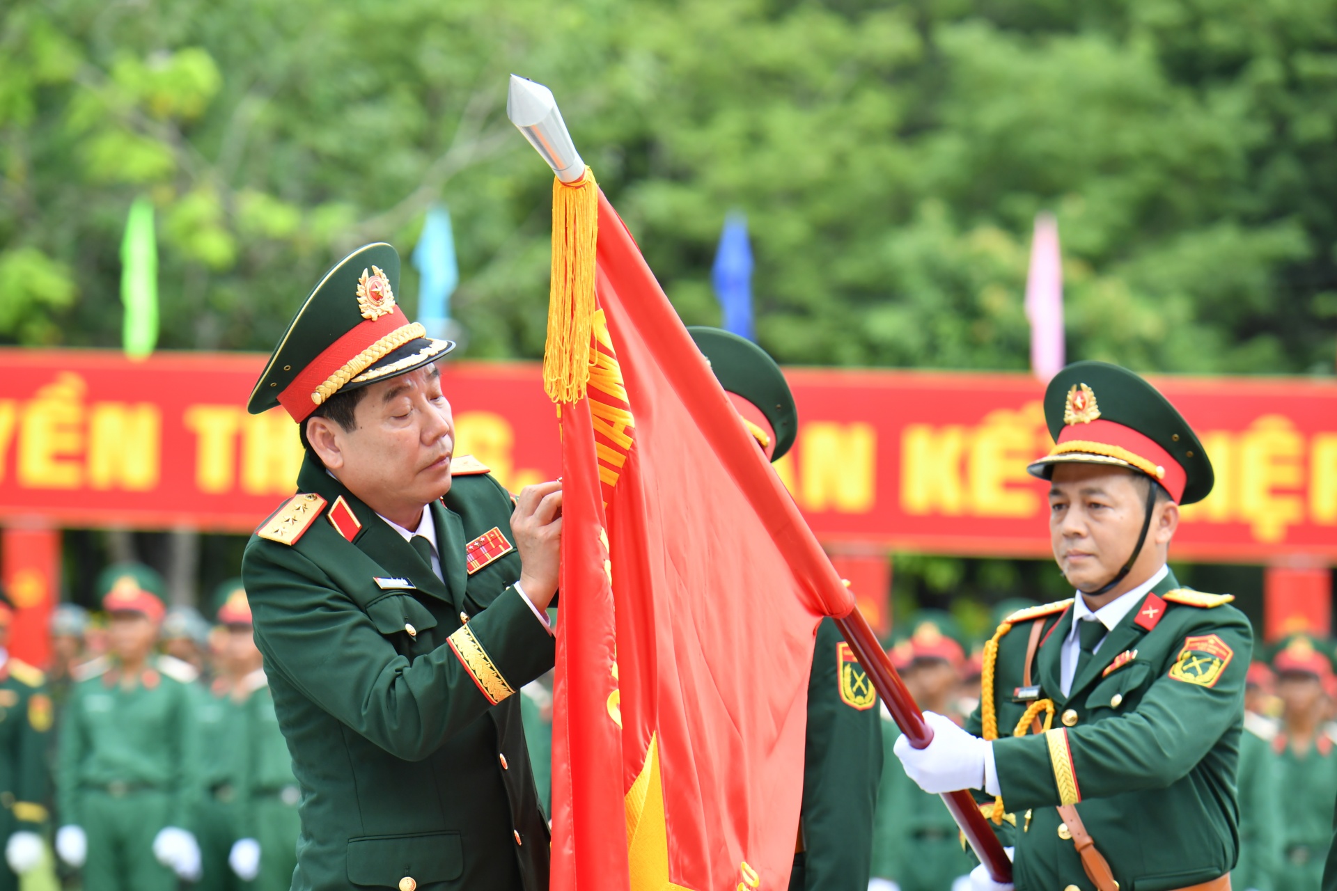 Sư đoàn 330, Quân khu 9 đón nhận Huân chương Bảo vệ Tổ quốc hạng Nhất